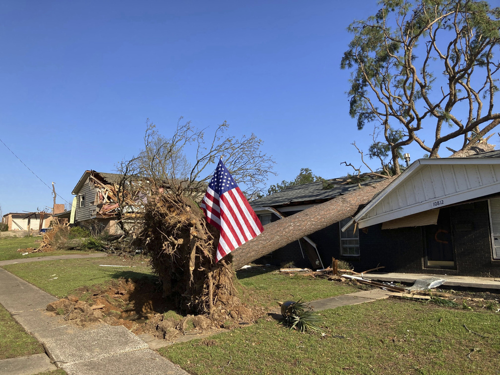 Tornadoes kill at least 11 across US Midwest and South - The Intelligencer